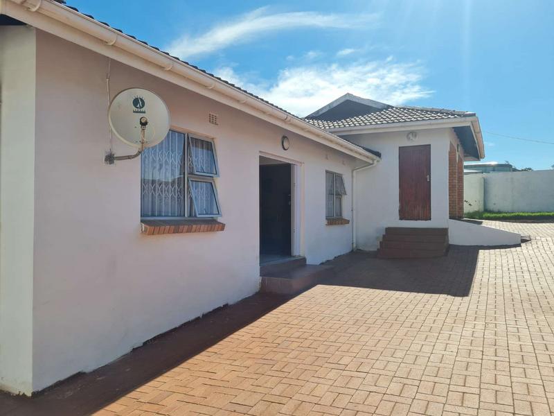 5 Bedroom Property for Sale in Southernwood Eastern Cape